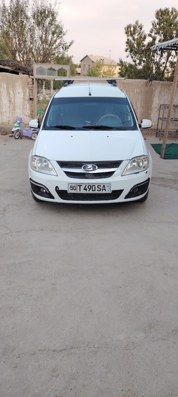 Lada largus 2017