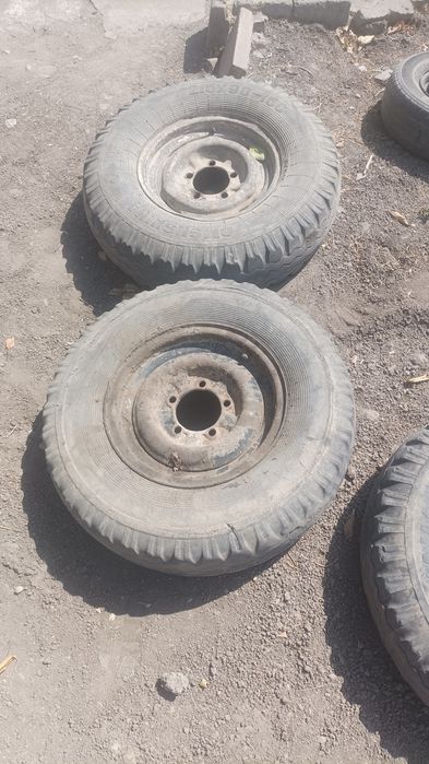 Уаз балон дискаси билан сотилади