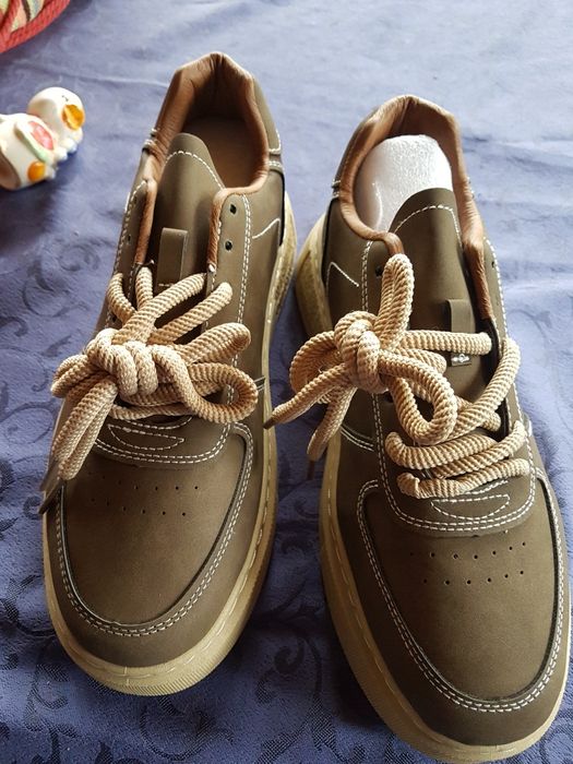 Pantofi sport barbati 42/42,5 ! Deosebiti! Noi !
