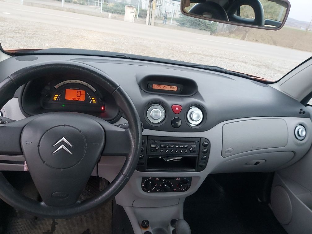 Vand schimb Citroen c3 pluriel decapotabil 1.4 benzina