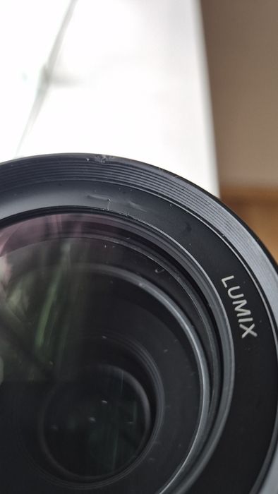 Vând  obiectiv foto Panasonic Lumix G Vario 100-300mm