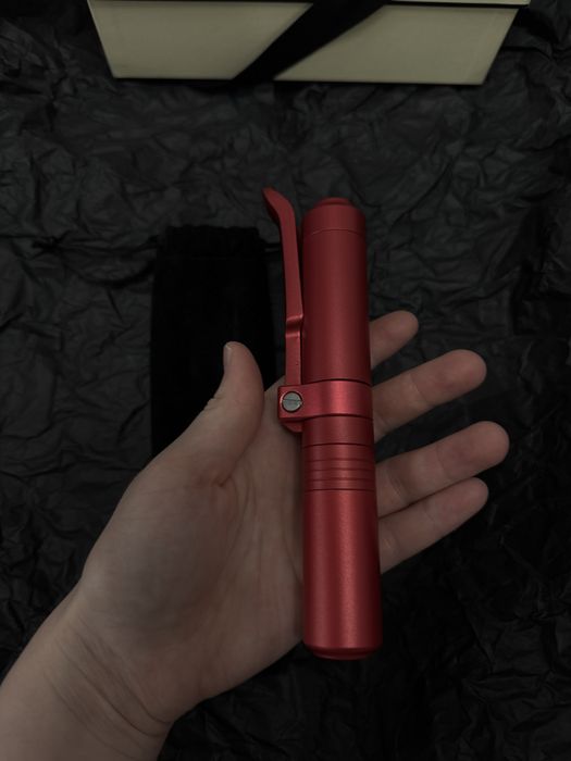 Увлечение губ гиалуроновая ручка