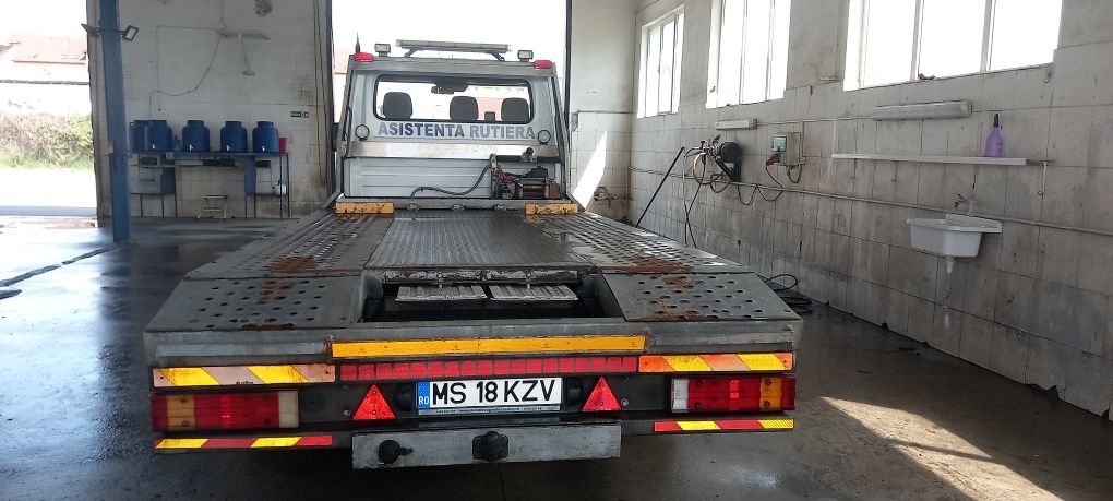 Tractari remorcări auto transport utilaje