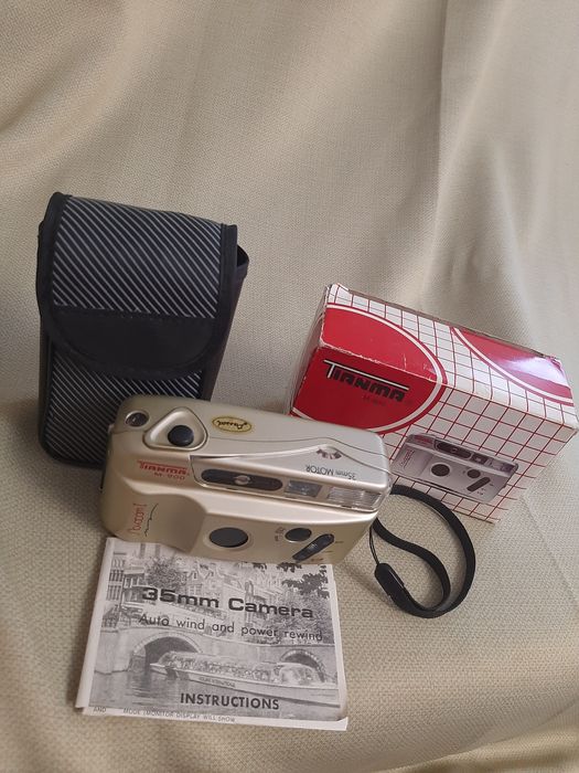 Винтажная пленочная камера Tianma M900 и ретро видеокамера Panasonic