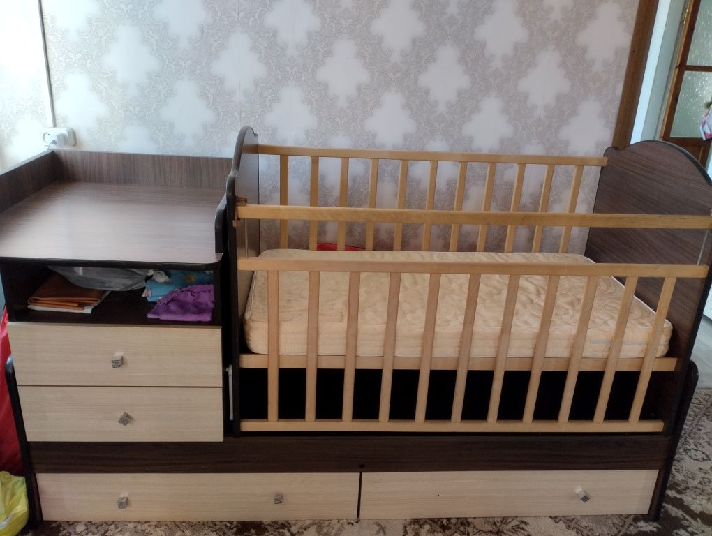 Продам манеж детский