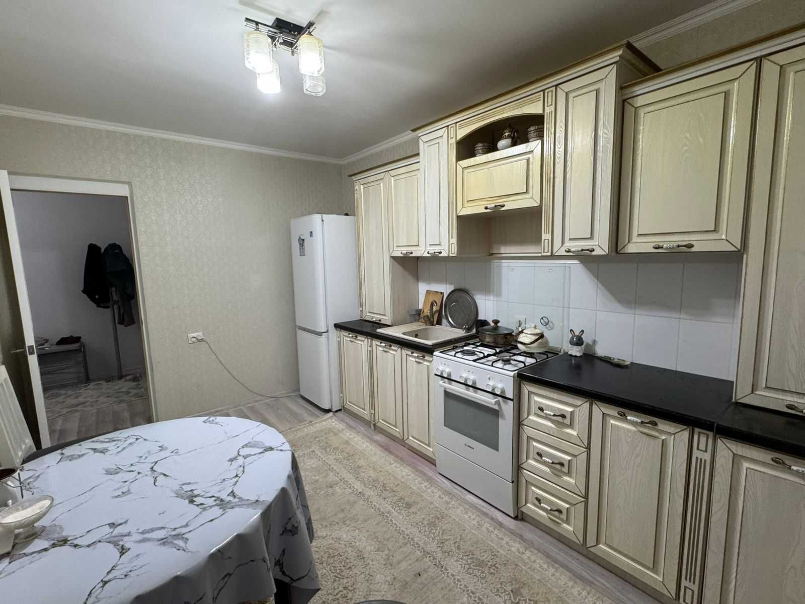 Продается 2 ком квартира микр Женис