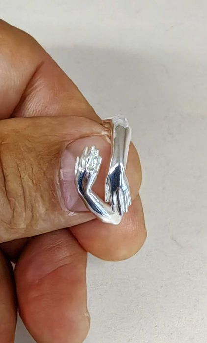 Сребърен пръстен с майчини ръце, уникален сребърен пръстен 925