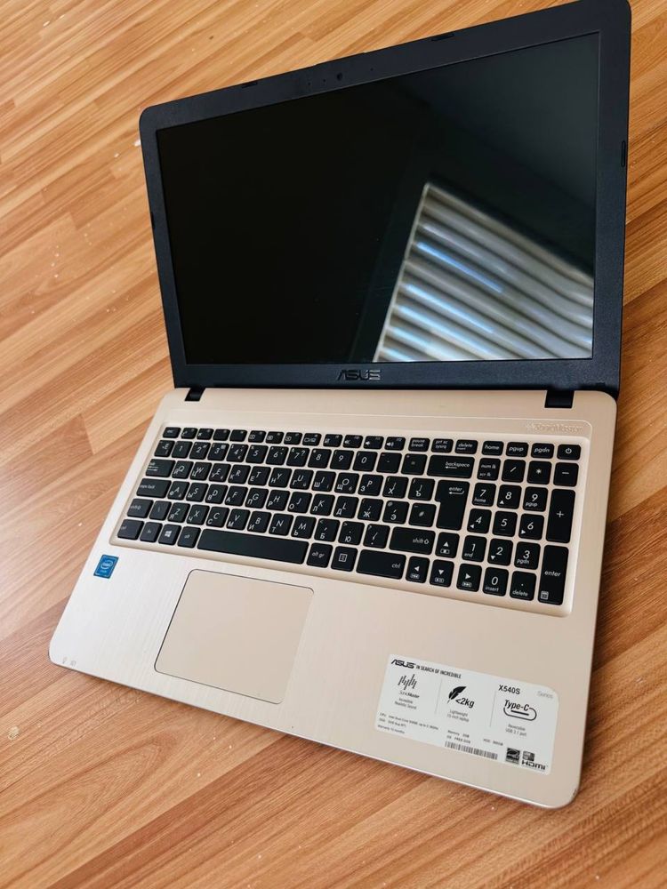 Notebook asus holati ideal
