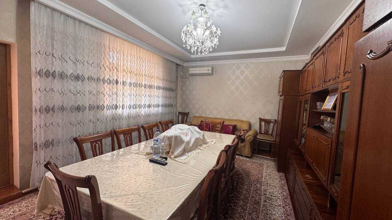 Дом на юнусабадском районе!!
