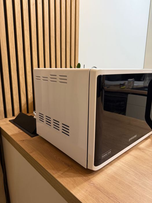 Cuptor cu microunde Samsung