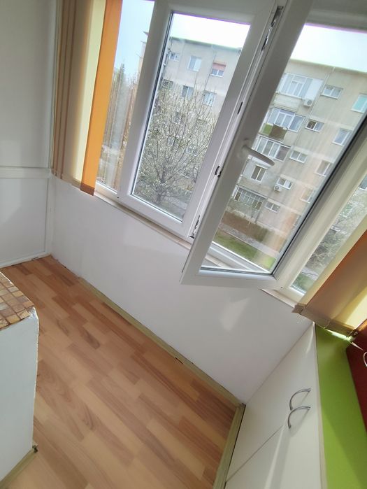 Închiriez apartament zona Nord