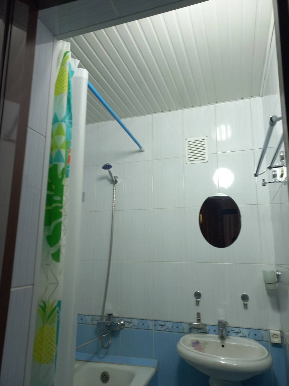 Tinchlik metro 3 xonalik uy ijaraga beriladi
