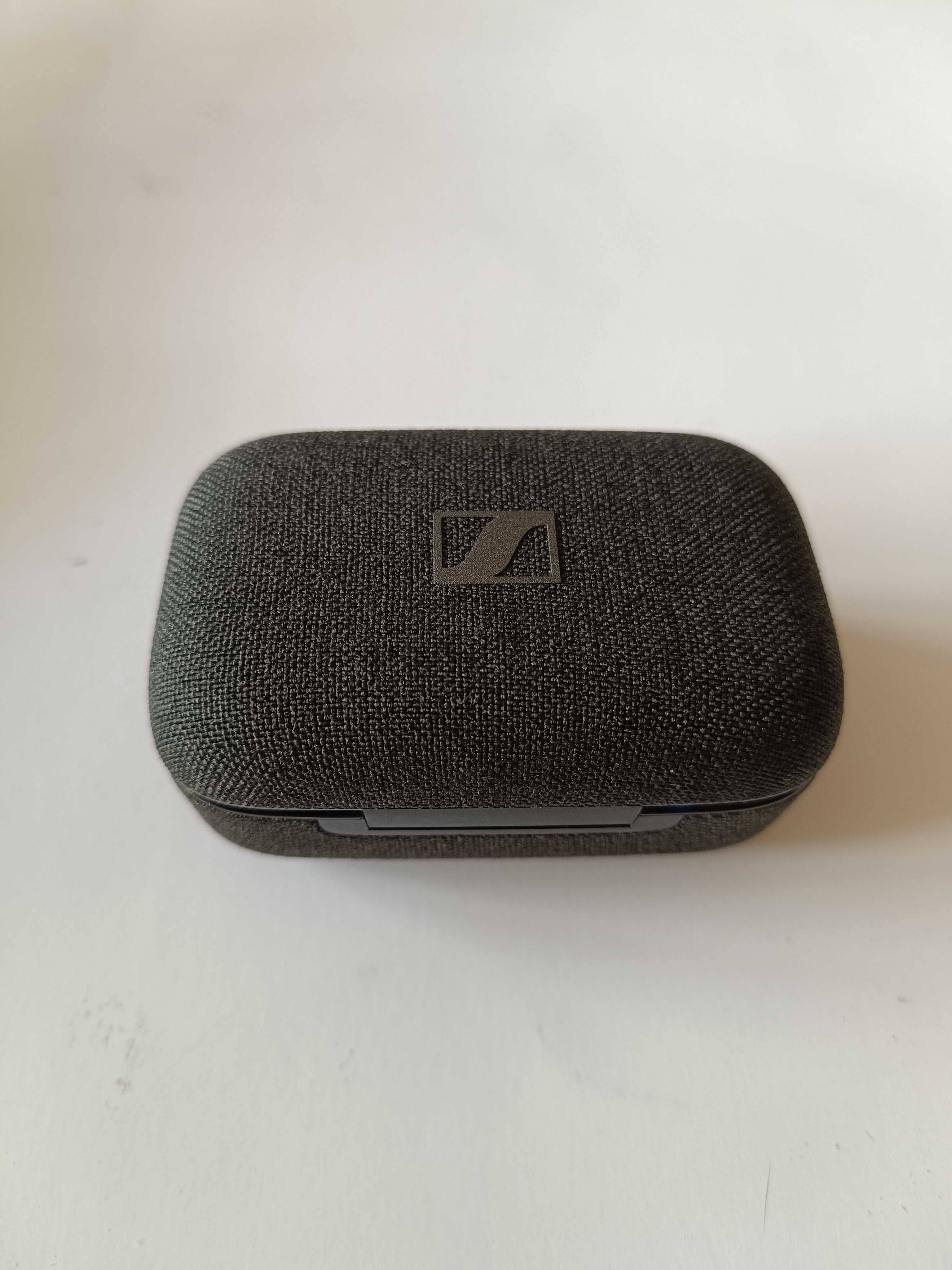 Висок клас слушалки SENNHEISER Momentum TRUE WIRELESS 4