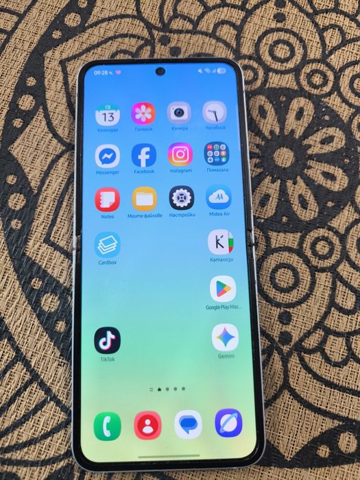 Samsung Galaxy Z Flip6 гаранционен