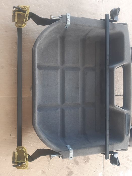 чекмедже  за багажник бмв е90