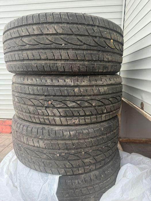 Продам резину 235/45/R18