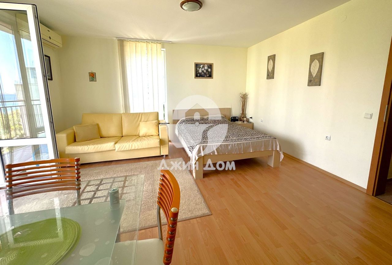 Продава се Двустаен апартамент в к.к. Елените - 70 кв.м за 1372 €/кв.м - Снимка #1