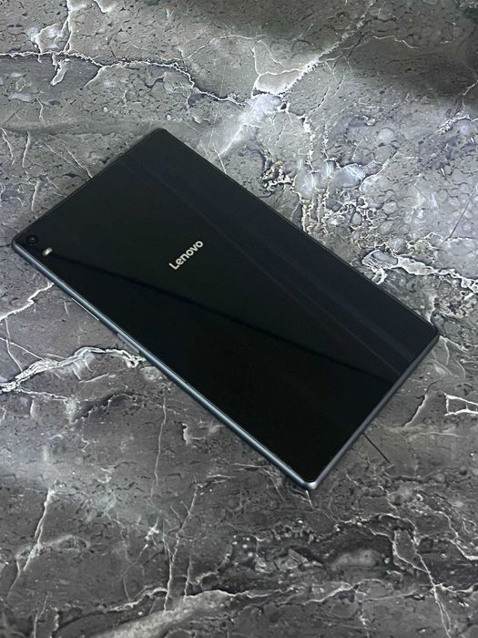 Планшет  Lenovo TB-8704