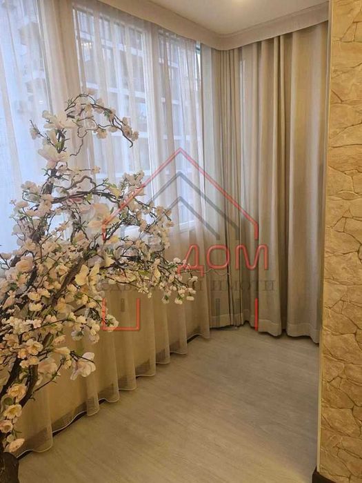 Дава се под наем Тристаен апартамент в Варна, Гръцка махала - 100 кв.м за 1450 € - Снимка #3