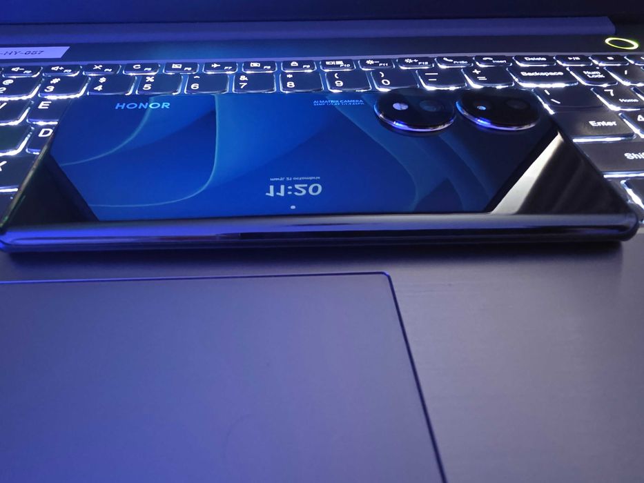 Honor 70 5G 128 GB – stare excelentă, OLED 120 Hz, încărcător original