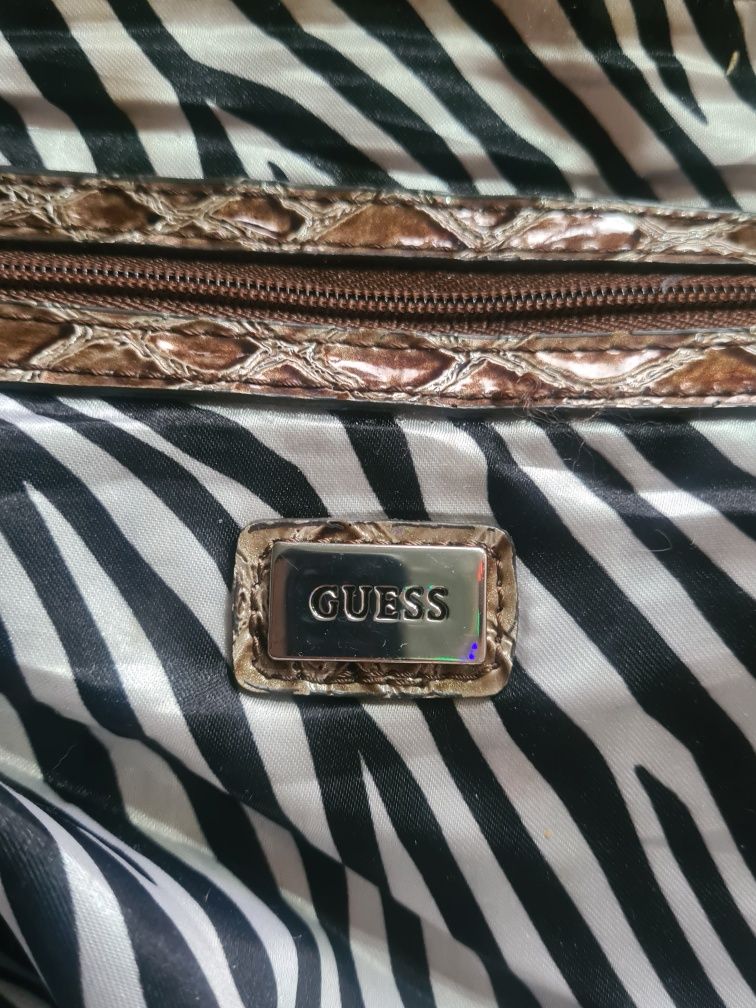 Луксозна  чанта  GUESS