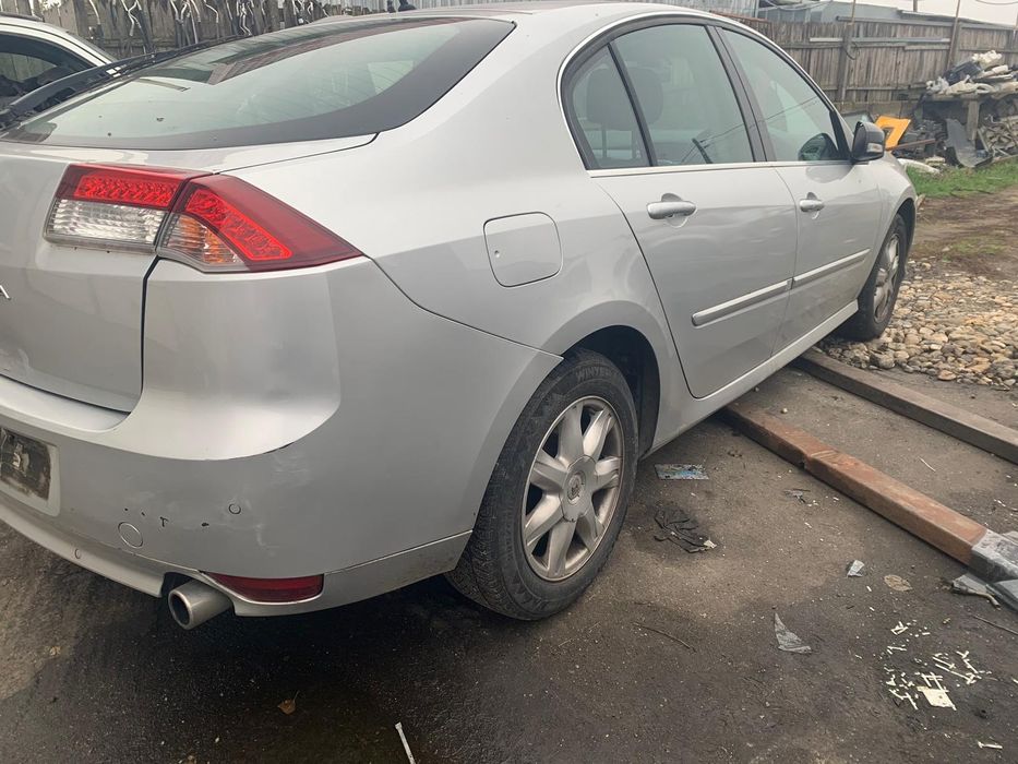 Aripa/Aripi Stanga/Dreapta Renault Laguna 3 hatchback