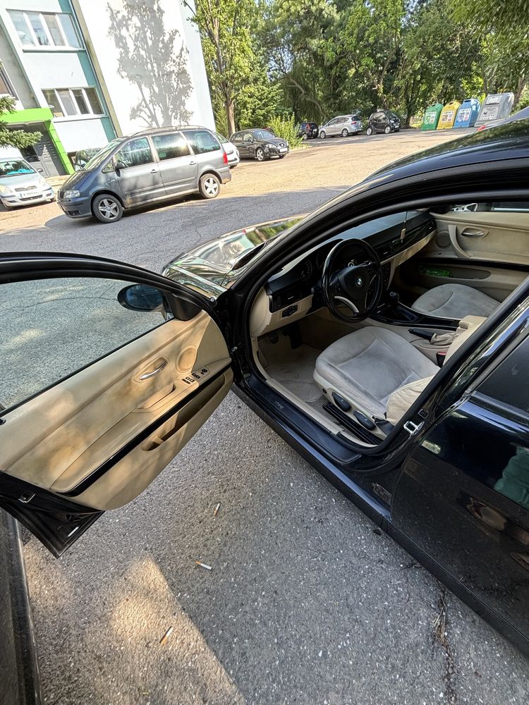 BMW Е90 320d 2006 година