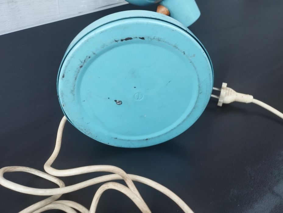 Стара настолна лампа / Индустриална настолна лампа