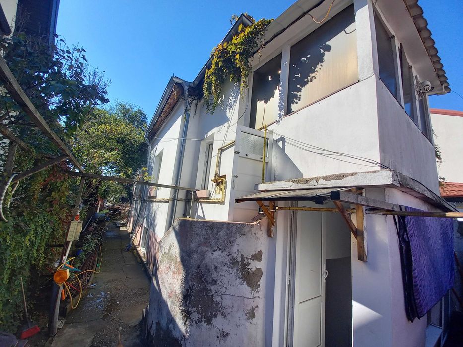 Vand casa 4 camere Parc Ciresarii cu certificat de urbanism Sp+P+M