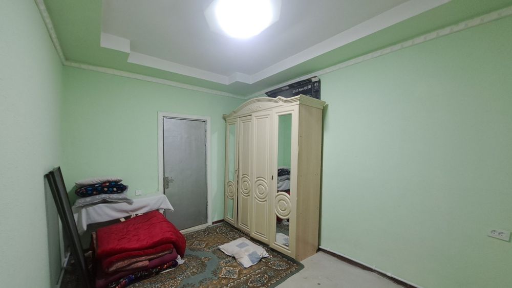 Чирчик шахри 
Троицкий 14-мактаб ёнида
#2-хона 1-етаж 
Квартира ижа