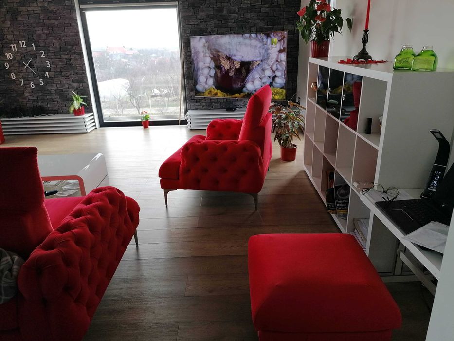 vand set canapea 3 pers .2 fotolii rosii pt sufragerie