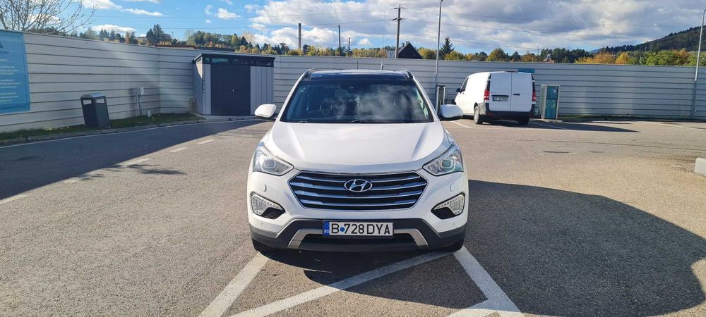 Hyundai Grand Santa Fe 2.2 CRDi Premium 4WD – 6 locuri – 4x4 Automat