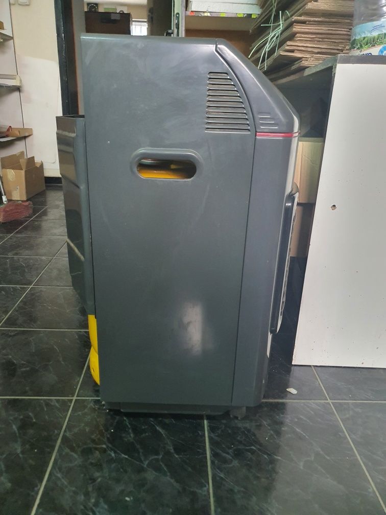 Газова печка DELONGHI