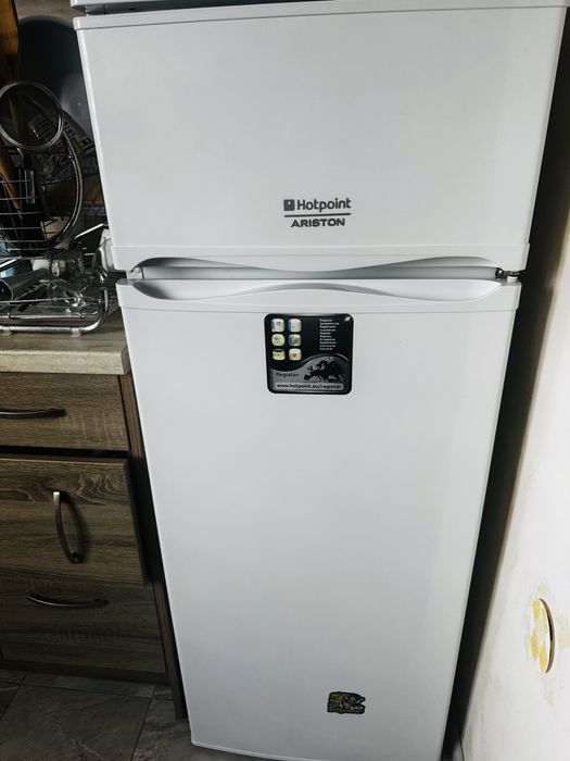 Хладилник hot point ariston