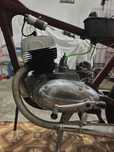 Motor Jawa 250.