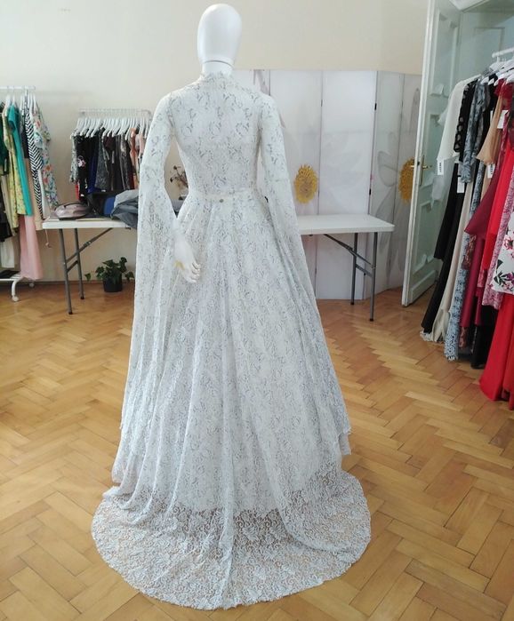 Vand rochia de mireasa