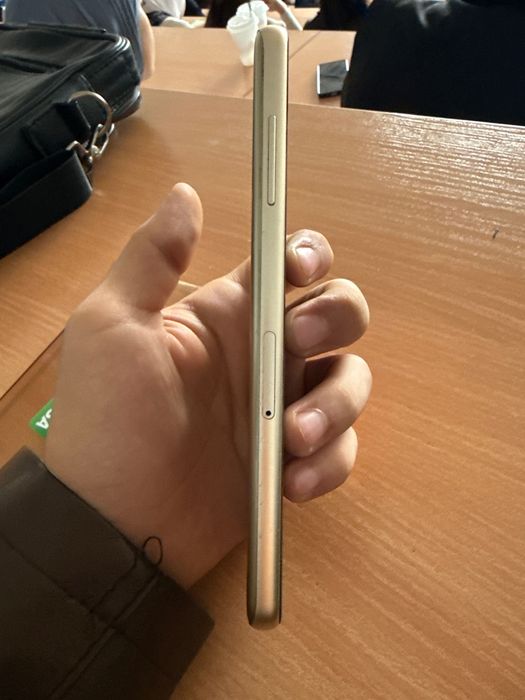 A8 2018 4/32 700 ming