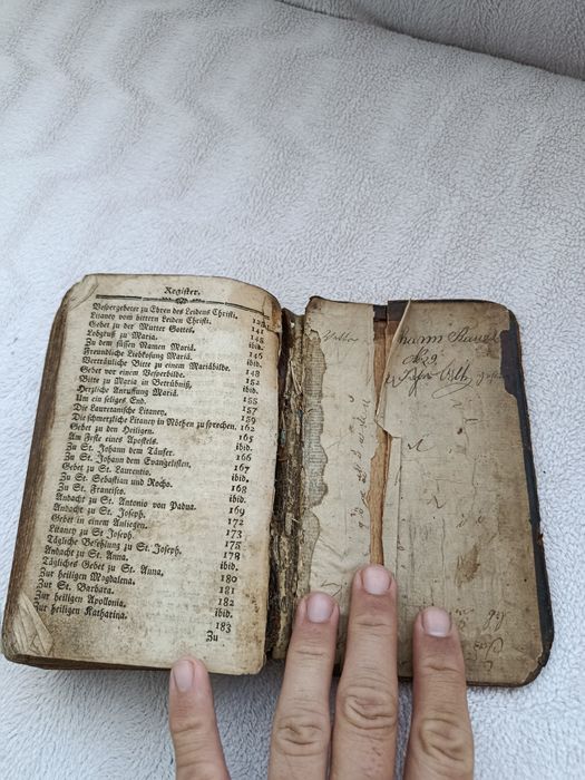 Стара молитвенна книга