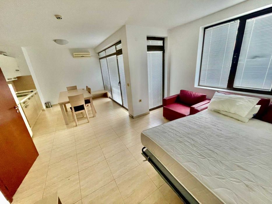 Обзаведен двустаен апартамент с гледка море в комплекс „Етъра 2“