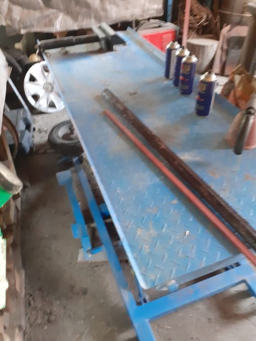 Elevator moto hidraulic capacitate 600 kg ridicare