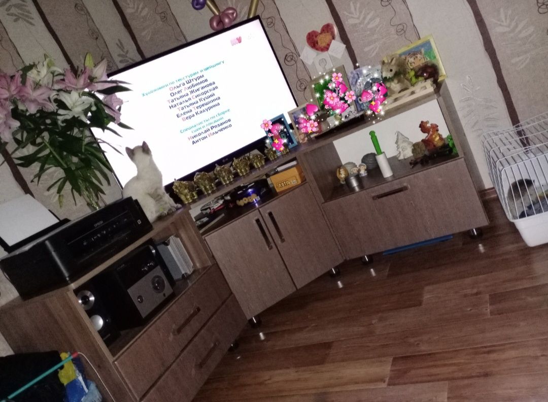 Продам угловую тумбу