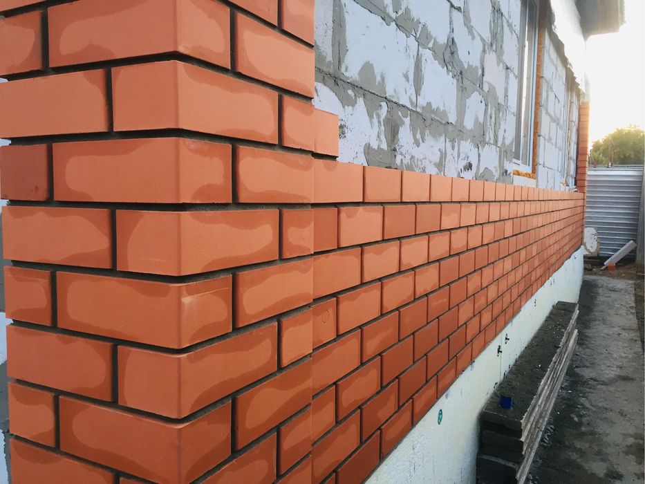 Каменщики выполнят строительные работы !