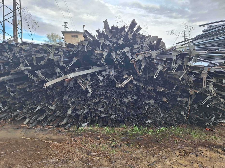 Конструкция за стъклена оранжерия.