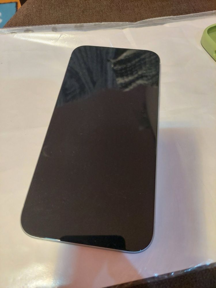 Iphone 15 plus 128 гб гаранция, отличен