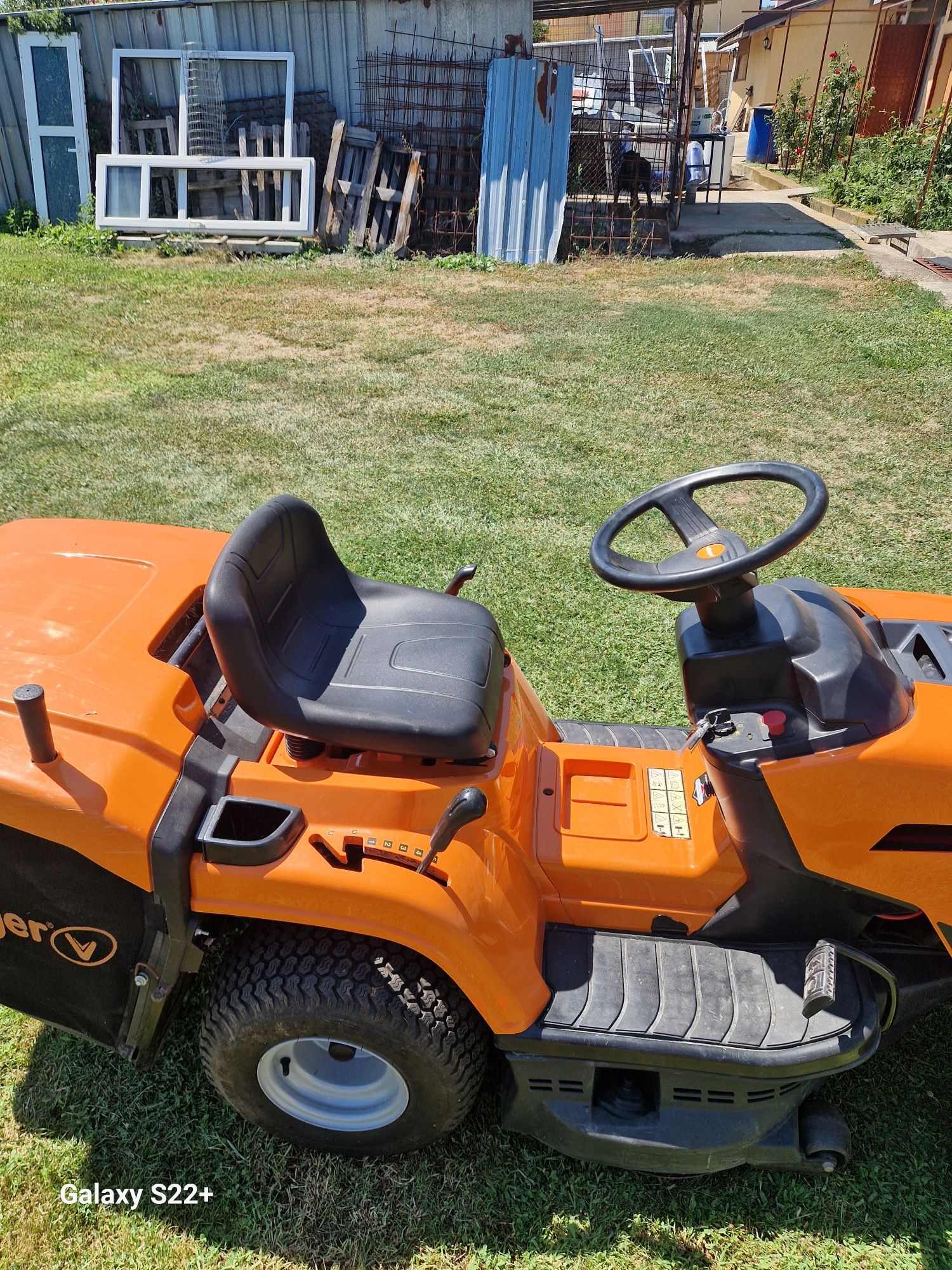 Косящ трактор vilager 840 T