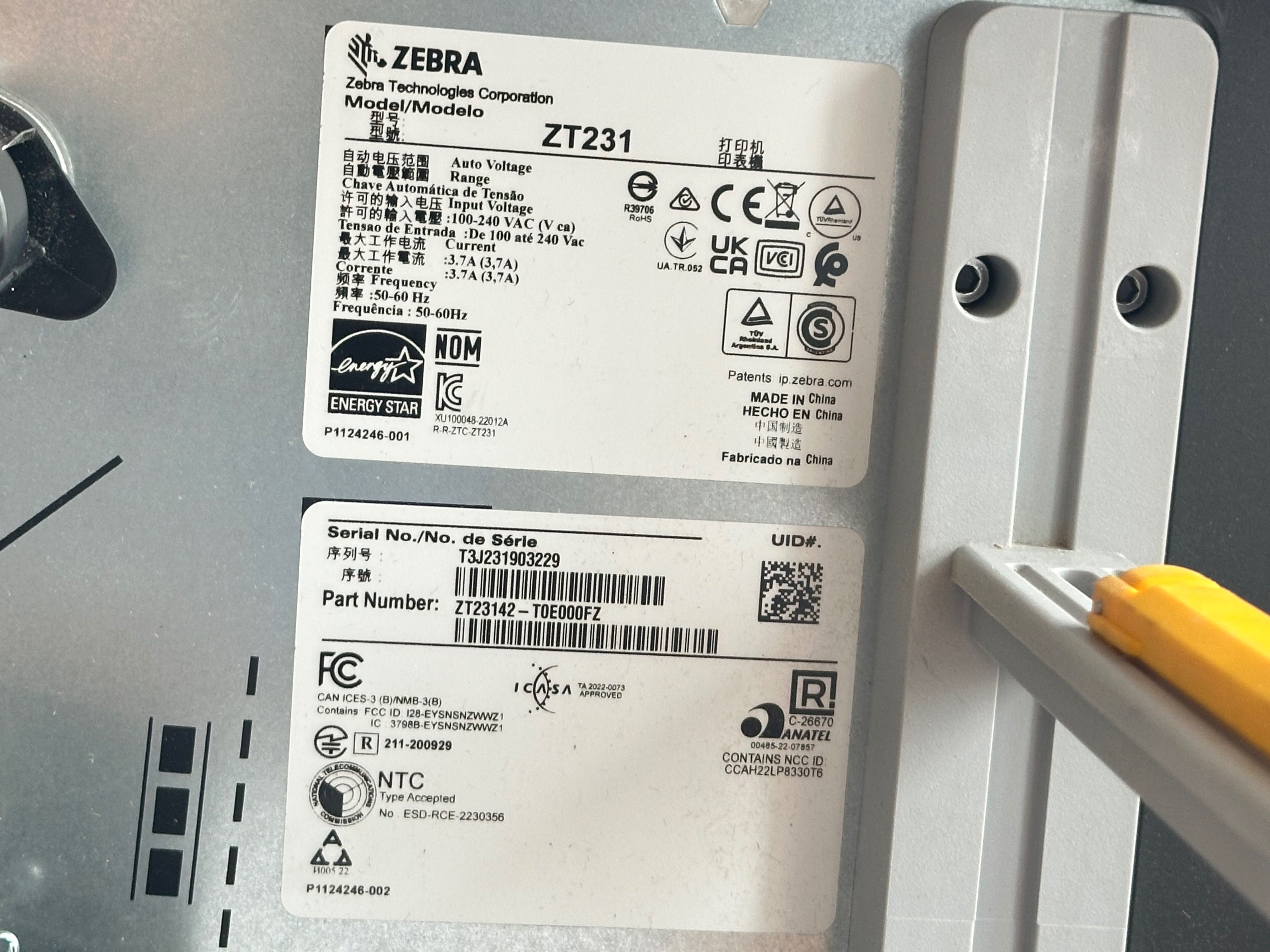 TT принтер Zebra ZT231 – 203 dpi, Ethernet, Bluetooth, USB