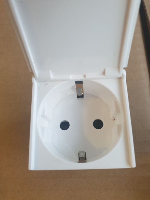 Priza shuko 2 module cu capac Legrand Mosaic 077219, alb