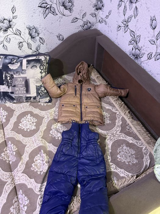 Продам куртку на мальчика 1-2 годика