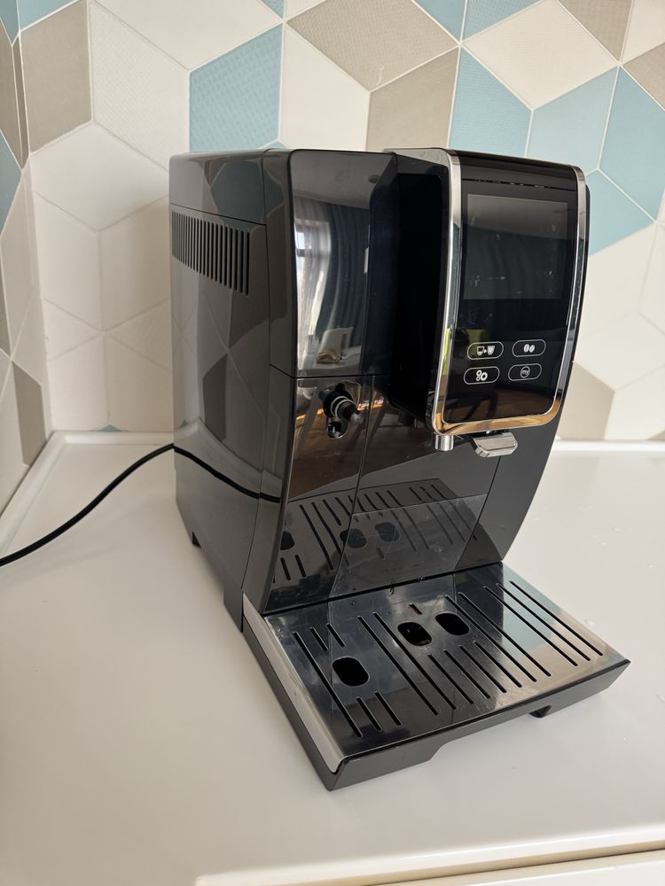 Продам кофемашину Delonghi
