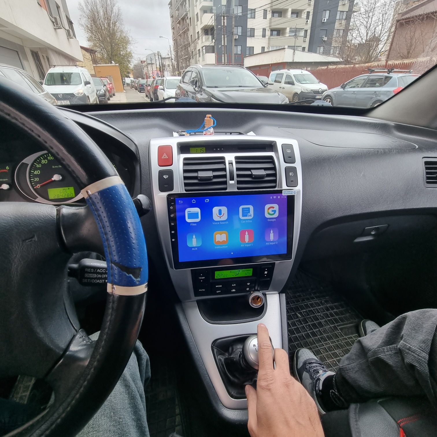 Navigatie android Hyundai Tucson rama inclusa Waze YouTube GPS USB